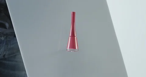 Colored nail polish 스톡 동영상 112099504