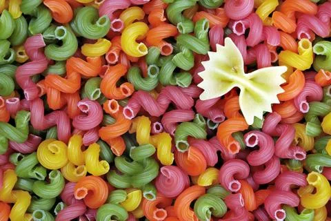 Colored pasta texture background. close up Foto stock