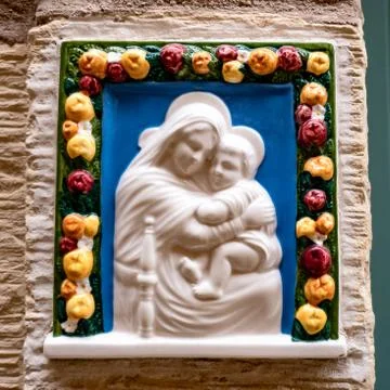 Colored plaster Madonna Foto stock