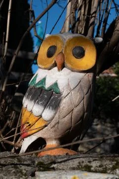 Colored plaster owls Foto stock