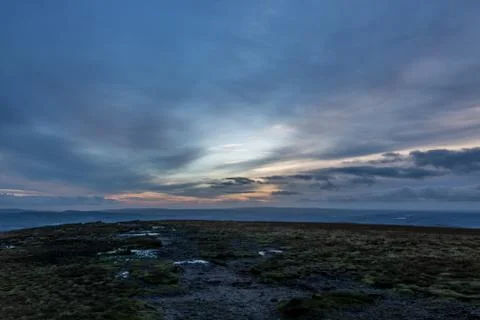 Colored sky in late time inside UK country side Stock-Fotos