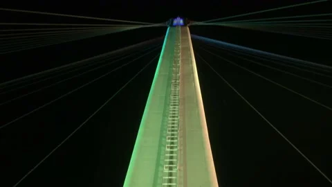 Colorful Bridge Pan Down  Vidéo 171437747