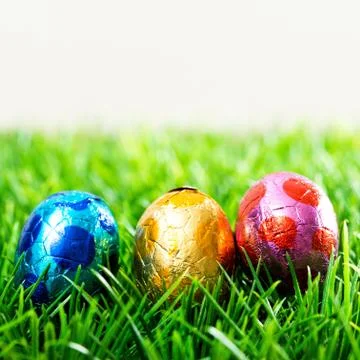 Colorful chocolate easter eggs Stock-Fotos