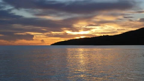 Colorful clouds on the sea in the evening 스톡 동영상 142244665
