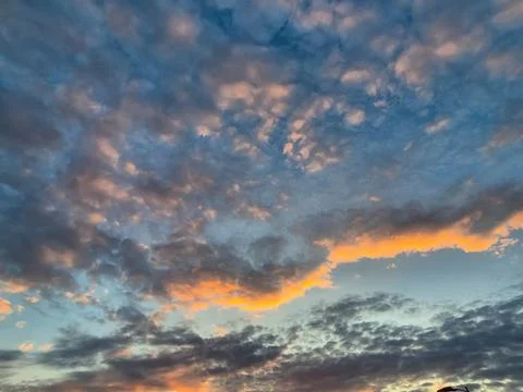 Colorful Dramatic Cloudscape at Sunset Stockfoto's