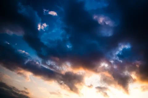 Colorful dramatic sky with cloud at sunset 스톡 사진