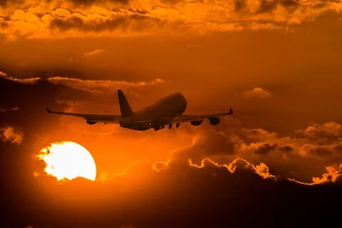 Colorful dramatic sky with cloud at sunset 스톡 사진