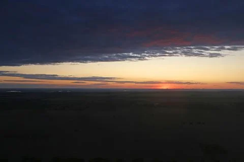 Colorful dramatic sky with cloud at sunset over fields near Kyiv, Ukraine 스톡 사진