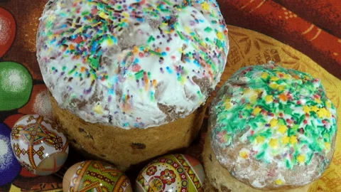 Colorful Easter cakes and eggs. Stock Footage 147654326