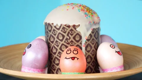 Colorful Easter eggs with funny faces depicted on them. Easter holiday. Stock Footage 275082752