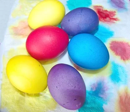 Colorful Easter eggs - part of the passover meal. Happy Day Bright Easter! Foto stock