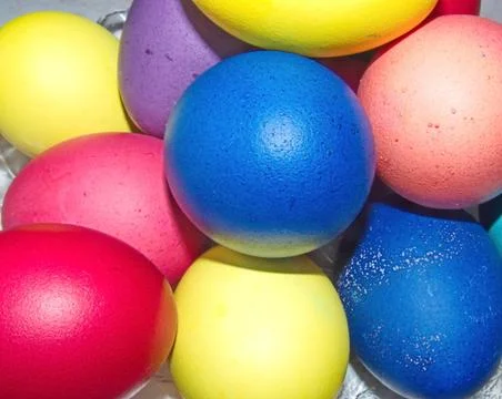 Colorful Easter eggs - part of the passover meal. Happy Day Bright Easter! Foto stock