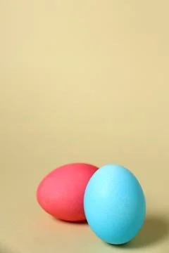 Colorful easter eggs placed on a light background near each other during spring Foto stock