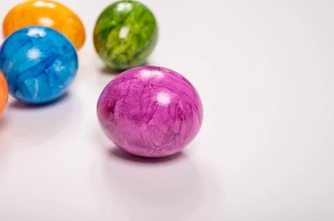Colorful Easter eggs on table for celebration of catholic Easter in april, .. Foto stock