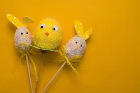 Colorful Easter eggs on a yellow background Stock-Fotos