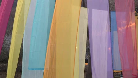Colorful Fabrics Swaying in the Wind Vídeo Stock 334511340