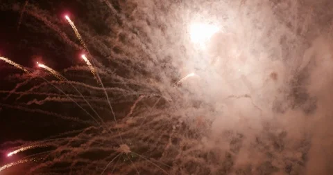 Colorful Fireworks Display at Summer Event with Rocket Trail with Willow - Close Vídeo Stock 111982922