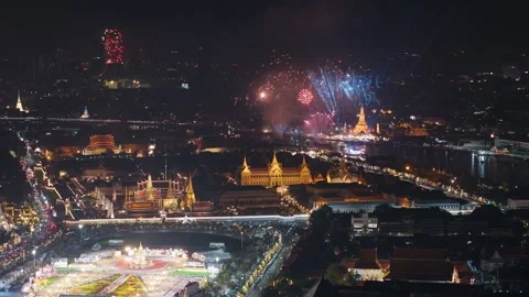 Colorful fireworks exploding over the Grand Palace in Bangkok, Thailand, during 스톡 동영상 310856839