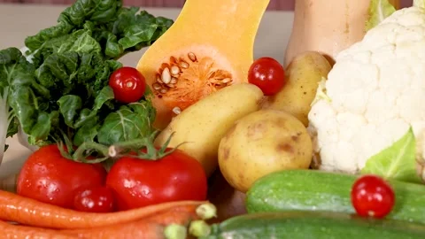 Colorful Fresh Vegetable Display Vídeos de archivo 304943156