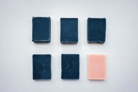 Colorful handmade solid soap bars (zero waste) Foto stock