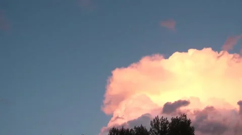 Colorful Puffy Cloud Time-lapse 스톡 동영상 65743942