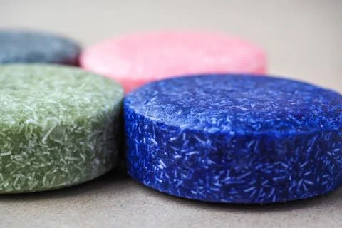 Colorful round solid shampoo bars, zero waste Foto stock
