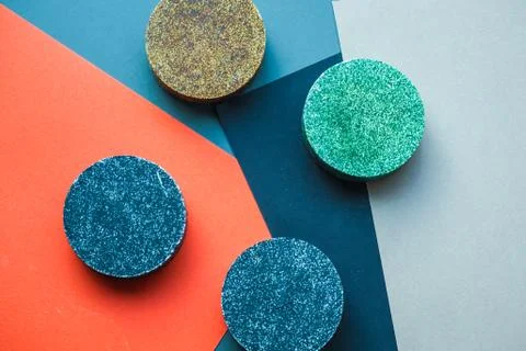Colorful round solid shampoo bars, zero waste Foto stock