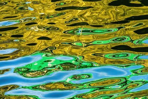 Colorful Water Reflection Abstract Patterns Ballard Locks Seattle Washiington Foto stock