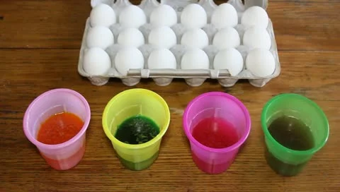 Coloring easter eggs Stock Footage 11019633