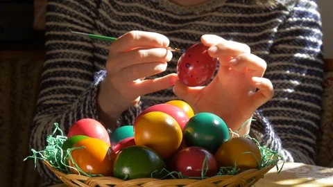 Coloring eggs for Easter Video stock 83548299