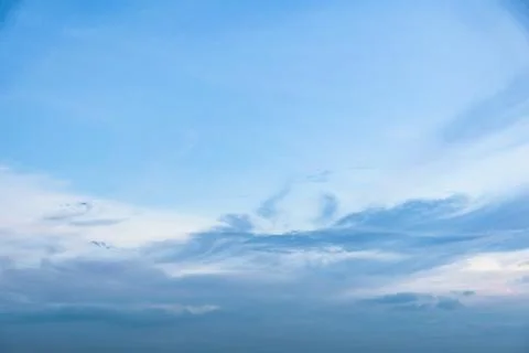 Colors and patterns of the clouds in the sky. Fotos Stock