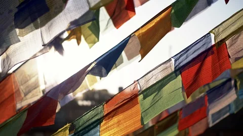 Colourful Buddhist prayer flags in Nepal waving in the wind. 4K, UHD 库存影片 96570614