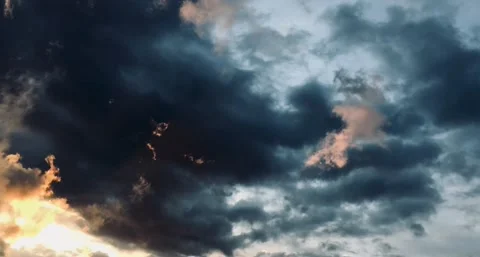 Colourful clouds timelapse 스톡 동영상 180704586