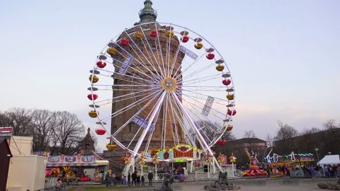 Colourful Ferris Wheel Rotating ( Wasserturm Mannheim) Vídeos de archivo 113284487