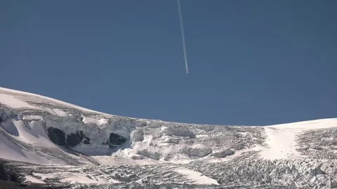 Columbia Icefield Discovery Centre Vídeo Stock 89454591