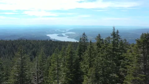 Columbia River flowing between Washington and Oregon seen from Larch Mountain. Stock Footage 164129147