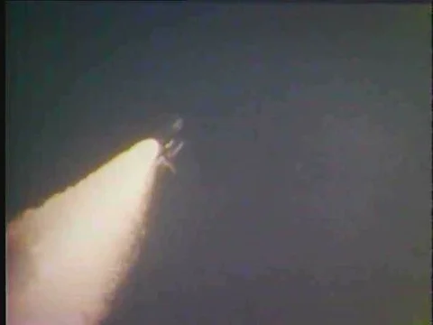 The Columbia space shuttle progresses towards "MECO," or Main Engine Cut-Off Stockbeeldmateriaal 75286291