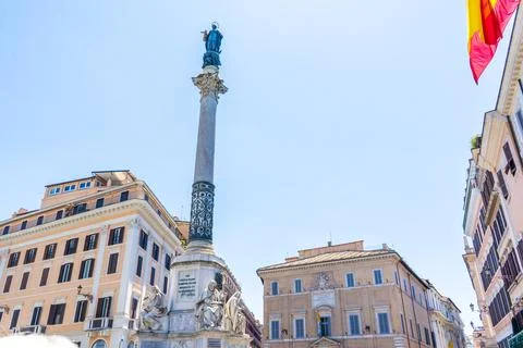 Column Immaculate Conception Colonna in Piazza Mignanelli in Rome Italy stree 스톡 사진