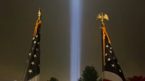 A column of light extends skyward in honor of 9/11 victims Video stock 144632720