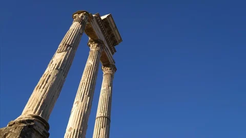 Columns at the Temple of Castor and Pollux at Roman Forum 스톡 동영상 88191179