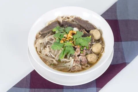 Combination beef noodle with beef ball, beef tripe, beef liver Foto stock