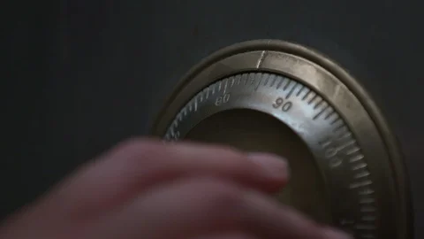 Combination lock on classic old century, Large scale Bank Vault with heavy door Vídeos de archivo 86264674