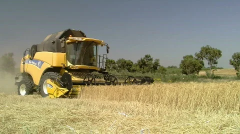 Combine cross frame wide.mov Stockbeeldmateriaal 420534