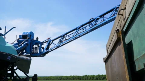 Combine fertilizer 10 Stock Footage 106682534