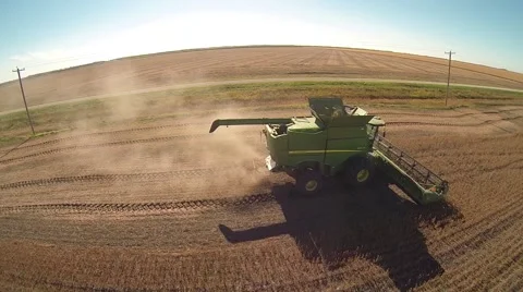 Combine Fly over Vidéo 50225909