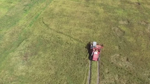 Combine Stock-Footage 71153659