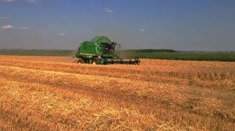 Combine harvester Video stock 45757895