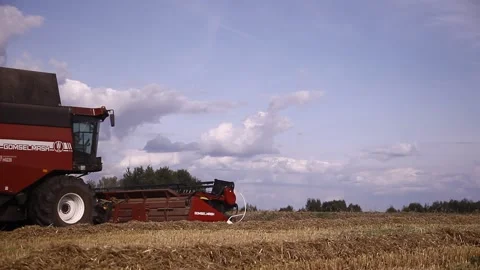 Combine harvester Stockbeeldmateriaal 163977042