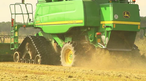 Combine harvester rice Vídeos de archivo 32122254