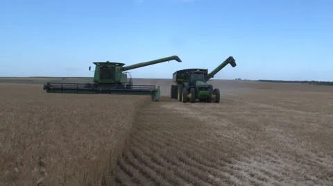 Combine&amp;Grain Cart Stock Footage 35574452